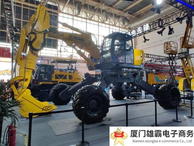 步履式挖掘机.jpg 步履式挖掘机.jpg