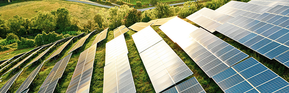 https://www.analog.com/-/media/analog/en/signals/renewable-energy-storage-systems/electrification_pylon_solar-panel-fields.jpg?la=zh&vs=1
